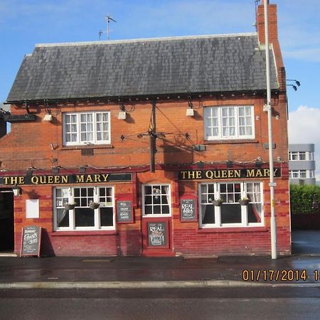 Queen Mary Inn プール エクステリア 写真